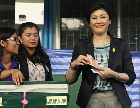 Thủ tướng Thái Yingluck Shinawatra đi bỏ phiếu trong cuộc bầu cử hồi tháng 2.